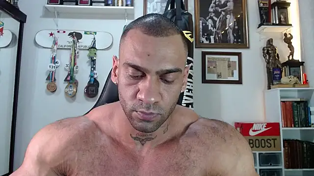 Snapshot of henryhadesflirt chatting on November 18, 2025, 10:13 pm henryhadesflirt online show from November 18, 2025, 10:13 pm