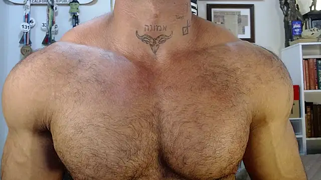 Snapshot of henryhadesflirt chatting on December 14, 2025, 1:28 pm henryhadesflirt online show from December 14, 2025, 1:28 pm