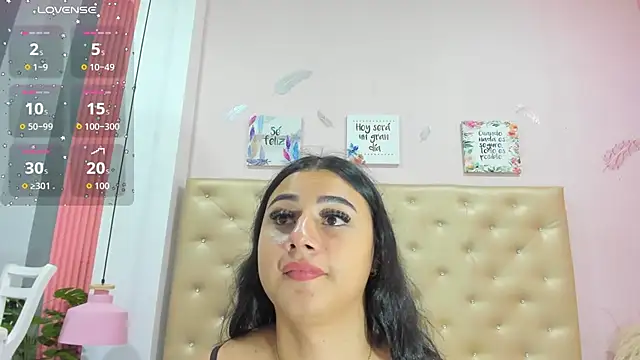 Snapshot of _jade_01 chatting on November 17, 2025, 1:04 pm jade 01 online show from November 17, 2025, 1:04 pm