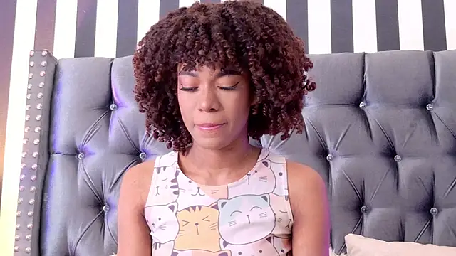 Snapshot of Stellaciel_ chatting on November 13, 2025, 10:24 pm Stellaciel online show from November 13, 2025, 10:24 pm