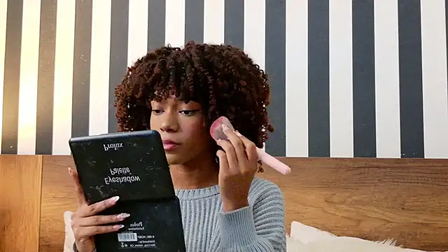 Snapshot of Stellaciel_ chatting on October 24, 2025, 10:31 pm Stellaciel online show from October 24, 2025, 10:31 pm