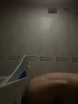 Snapshot of Aphrill chatting on November 6, 2025, 10:14 pm Aphrill online show from November 6, 2025, 10:14 pm