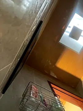 Snapshot of Aphrill chatting on December 1, 2025, 9:37 pm Aphrill online show from December 1, 2025, 9:37 pm