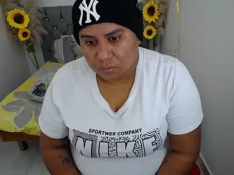 Snapshot of hotlesby_valery chatting on October 25, 2025, 12:17 pm hotlesby valery online show from October 25, 2025, 12:17 pm