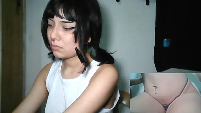 Snapshot of Valentina_Bailecito chatting on November 13, 2025, 3:32 am Valentina Bailecito online show from November 13, 2025, 3:32 am