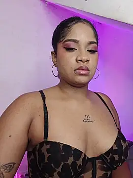 Snapshot of camilafoox7 chatting on October 10, 2025, 12:00 am camilafoox7 online show from October 10, 2025, 12:00 am