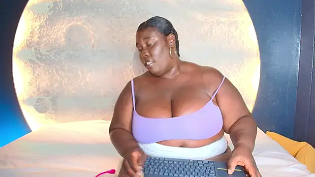 CarolinaGomez  online show from November 19, 2025, 7:14 pm