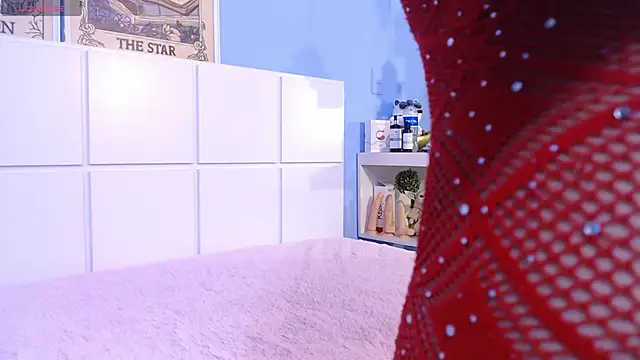 PenelopeBond online show from November 6, 2025, 1:15 pm