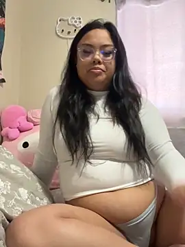 Snapshot of kiaradanielaxx chatting on November 26, 2025, 3:34 pm kiaradanielaxx online show from November 26, 2025, 3:34 pm