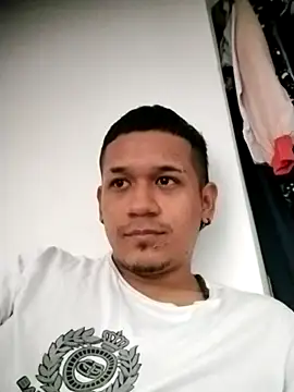 Mohamedxxx13 online show from October 7, 2025, 5:47 pm