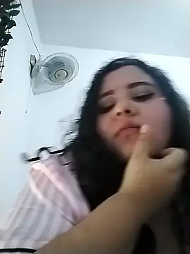 Snapshot of Carolceleste24 chatting on December 16, 2025, 2:27 am Carolceleste24 online show from December 16, 2025, 2:27 am