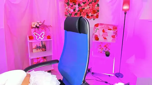 Snapshot of IndigoFae chatting on November 2, 2025, 4:39 am IndigoFae online show from November 2, 2025, 4:39 am