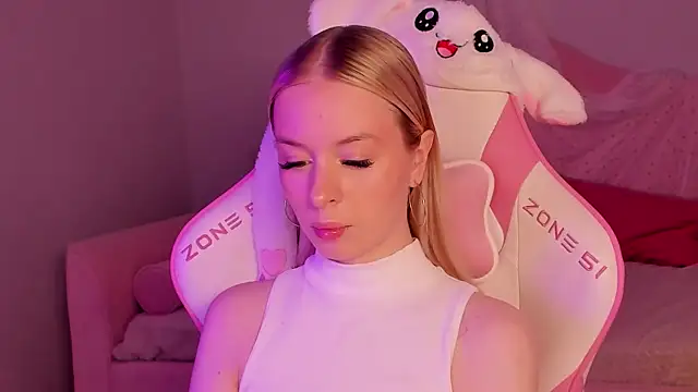 MiaGraces online show from November 29, 2025, 5:18 am