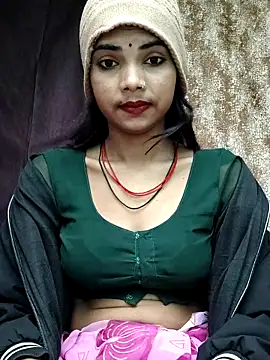 Snapshot of PRACHI-743 chatting on December 21, 2025, 2:35 am PRACHI-743 online show from December 21, 2025, 2:35 am