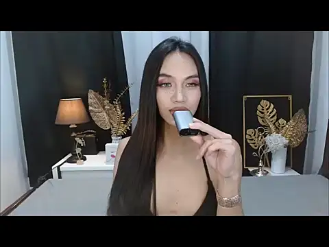 Snapshot of Elisse_Celestial chatting on November 21, 2025, 3:55 pm Elisse Celestial online show from November 21, 2025, 3:55 pm