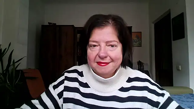 Snapshot of Violet_Pulse chatting on November 3, 2025, 9:02 am Violet Pulse online show from November 3, 2025, 9:02 am