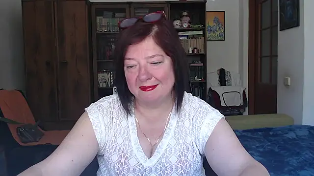 Snapshot of Violet_Pulse chatting on July 13, 2026, 8:13 am Violet Pulse online show from July 13, 2026, 8:13 am