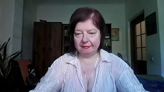 Violet Pulse online show from May 16, 2026, 12:04 pm