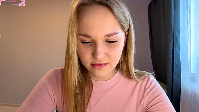 TanekaBoitel online show from November 22, 2025, 12:15 pm