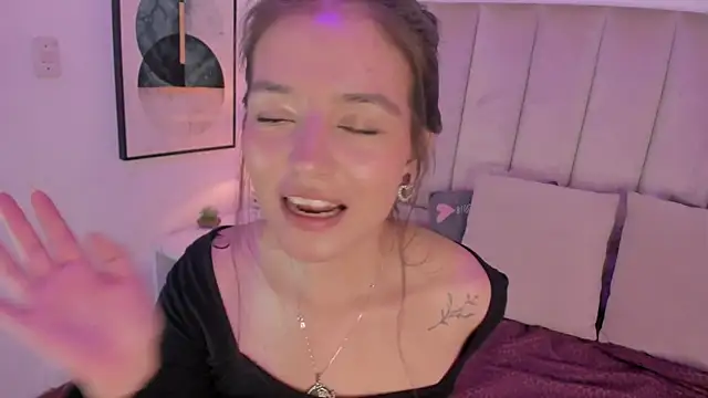 Snapshot of HaathorX chatting on October 23, 2025, 9:13 pm HaathorX online show from October 23, 2025, 9:13 pm