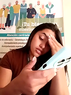 Snapshot of ANDREA-10_ chatting on February 5, 2026, 12:45 pm ANDREA-10 online show from February 5, 2026, 12:45 pm