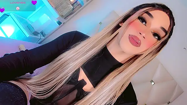 Snapshot of _IsabellaRousse chatting on February 2, 2026, 9:36 pm IsabellaRousse online show from February 2, 2026, 9:36 pm