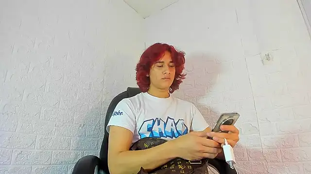 Snapshot of Marian_Cristal chatting on January 6, 2026, 2:59 am Marian Cristal online show from January 6, 2026, 2:59 am