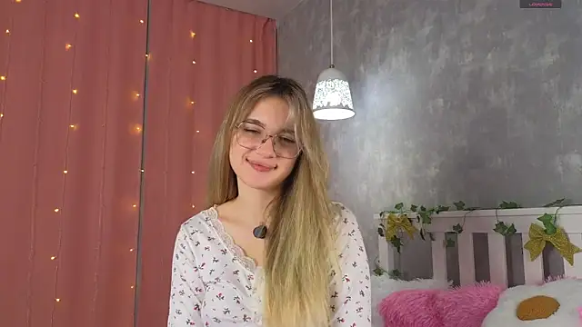 Snapshot of vivyboo111 chatting on December 15, 2025, 8:03 pm vivyboo111 online show from December 15, 2025, 8:03 pm