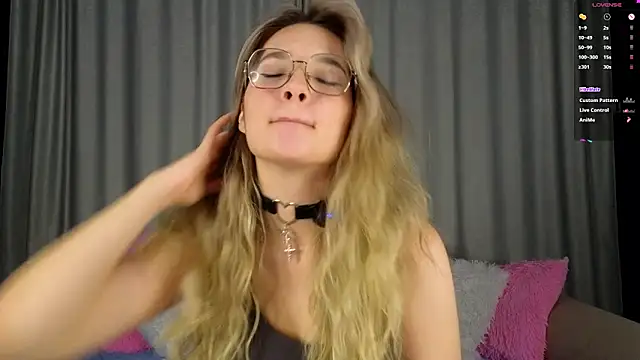 Snapshot of vivyboo111 chatting on November 30, 2025, 8:20 pm vivyboo111 online show from November 30, 2025, 8:20 pm