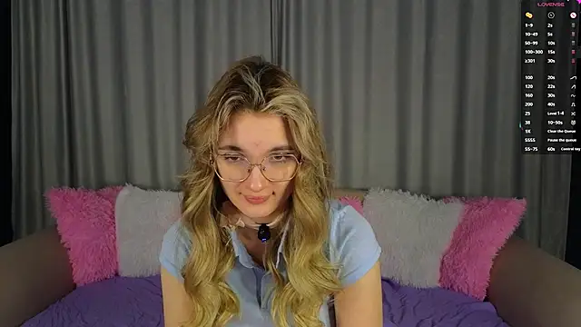 Snapshot of vivyboo111 chatting on November 21, 2025, 9:03 pm vivyboo111 online show from November 21, 2025, 9:03 pm