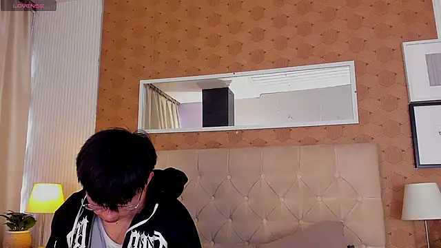 liam twiink online show from December 20, 2025, 7:28 pm