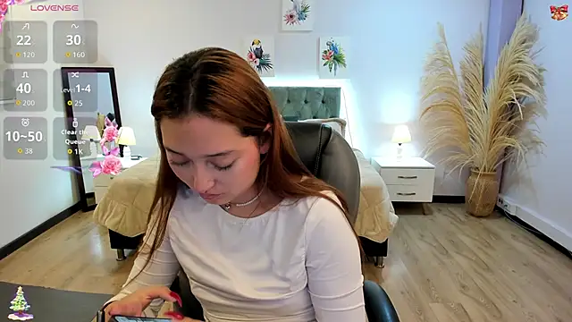 Samara Hilton 2 online show from November 24, 2025, 6:41 pm