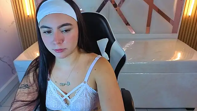 scarlett smith tp online show from September 30, 2025, 1:06 pm