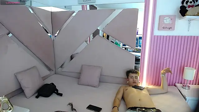 oblivionlove online show from February 28, 2026, 7:35 pm