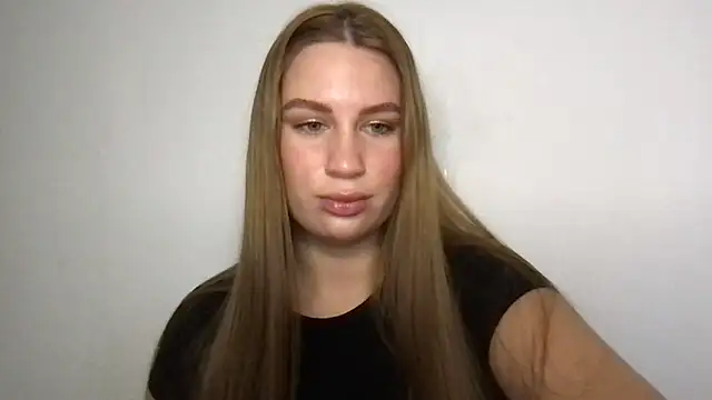 goodgirl2332 online show from October 2, 2025, 12:30 pm