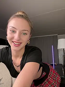 Mally Say online show from November 12, 2025, 8:34 pm