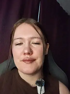 Snapshot of yanderephobia chatting on November 29, 2025, 10:32 pm yanderephobia online show from November 29, 2025, 10:32 pm