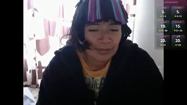 Snapshot of Acelinrose chatting on July 14, 2026, 9:21 pm Acelinrose online show from July 14, 2026, 9:21 pm