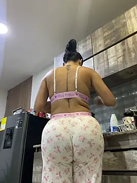 Snapshot of FOX_LATINA chatting on July 12, 2026, 4:46 am FOX LATINA online show from July 12, 2026, 4:46 am