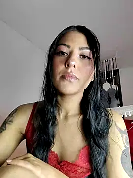 Snapshot of ValeNiitaLuv chatting on July 12, 2026, 10:32 pm ValeNiitaLuv online show from July 12, 2026, 10:32 pm