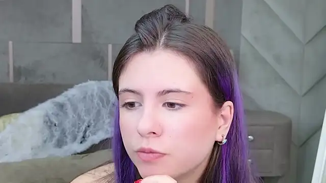 Snapshot of Akira_Halls chatting on October 20, 2025, 8:37 am Akira Halls online show from October 20, 2025, 8:37 am