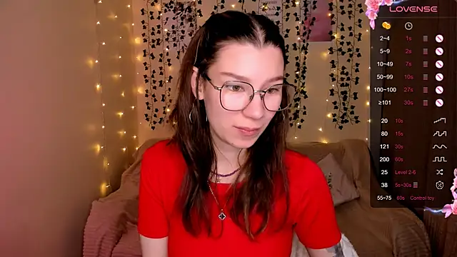 Snapshot of LinaBlossom_ chatting on October 22, 2025, 2:55 am LinaBlossom online show from October 22, 2025, 2:55 am