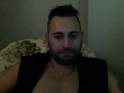 Snapshot of izlebeni_ chatting on November 16, 2025, 7:40 pm izlebeni online show from November 16, 2025, 7:40 pm