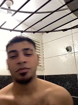 Snapshot of astoperaa chatting on November 24, 2025, 8:20 pm astoperaa online show from November 24, 2025, 8:20 pm