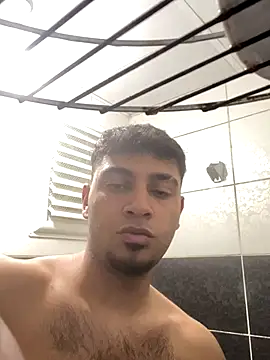 Snapshot of astoperaa chatting on November 6, 2025, 6:01 pm astoperaa online show from November 6, 2025, 6:01 pm