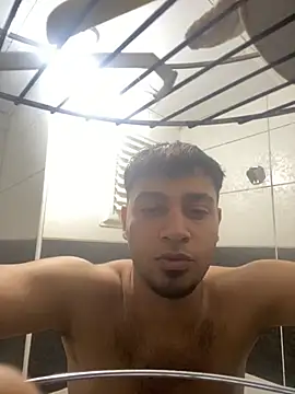 Snapshot of astoperaa chatting on November 20, 2025, 7:36 pm astoperaa online show from November 20, 2025, 7:36 pm