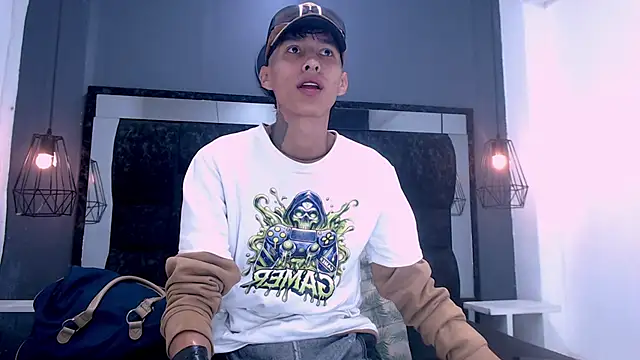 Daniel delux  online show from November 15, 2025, 11:47 am