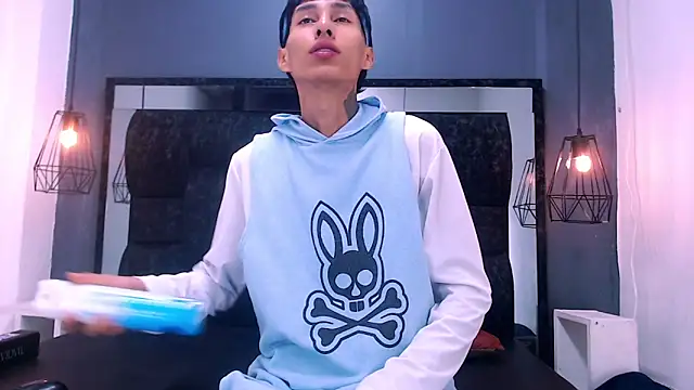 Daniel delux  online show from October 30, 2025, 12:14 pm