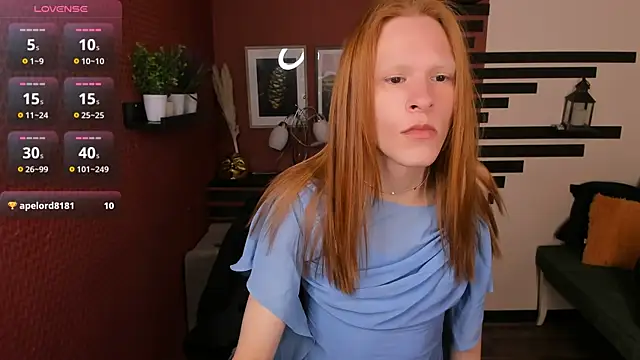 ChloeValentinee online show from October 22, 2025, 11:31 am