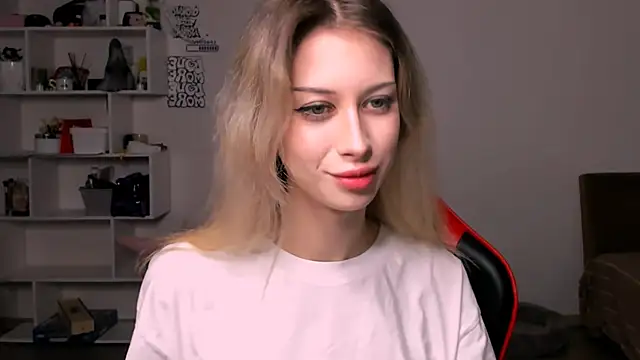 Lori lolii online show from November 16, 2025, 2:22 pm